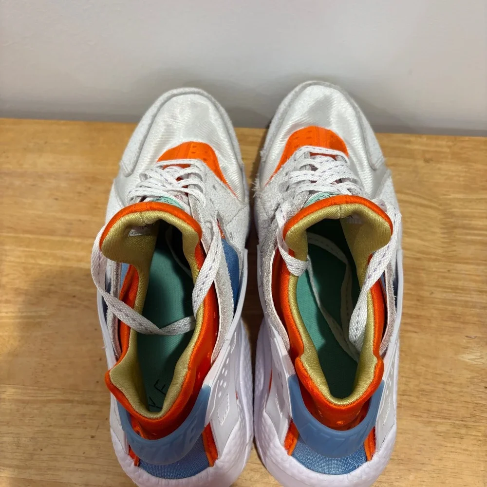 Nike‎ Air Huarache Running Shoes Mens White Orange Blue size 9.5 DX2345-100